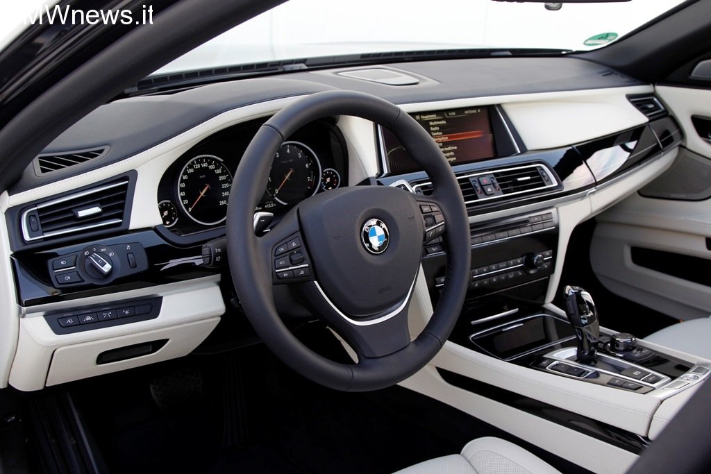 BMW 760Li F02 (4)