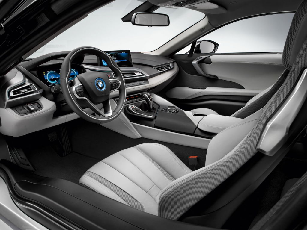 BMW i8 interni