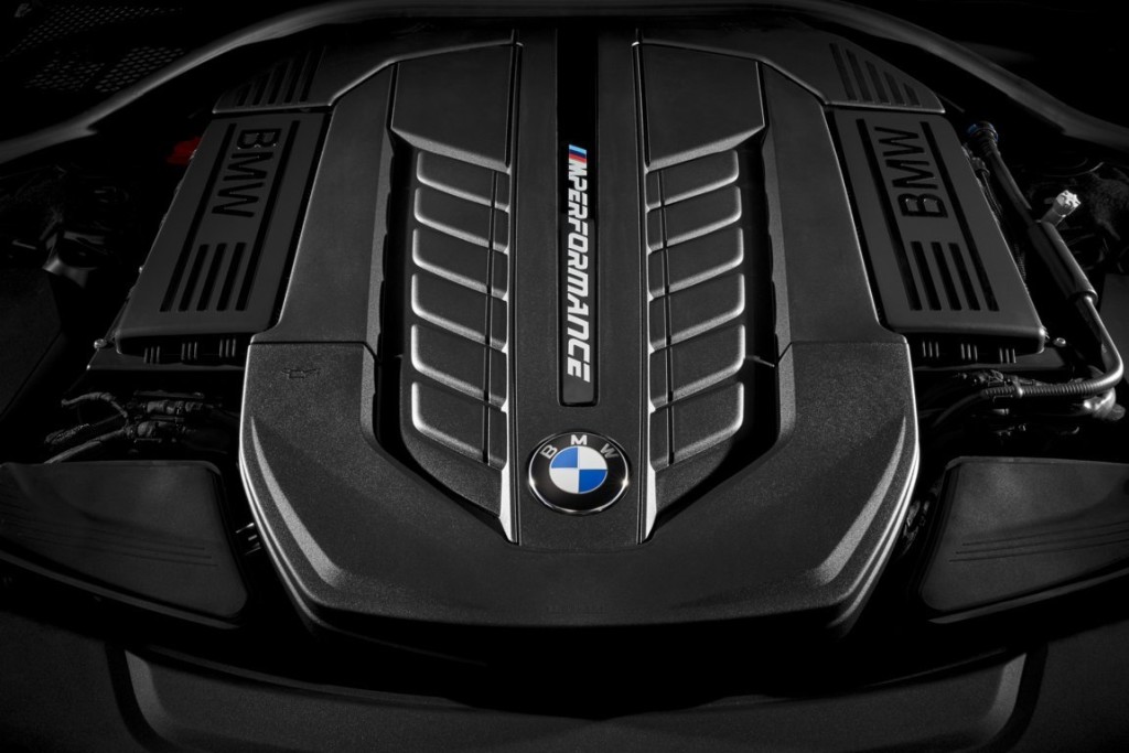 BMW M760Li xDrive - BMW N74 Engine
