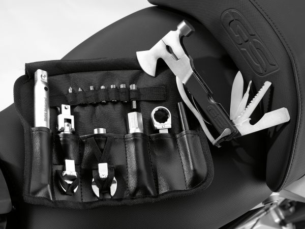 BMW GS Survival Tool: gli accessori irrinunciabili per l'avventura - BMWnews