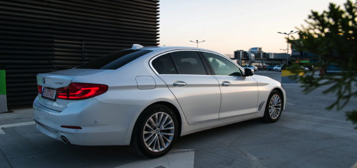 2017-BMW-520d-Sedan-test-drive-49