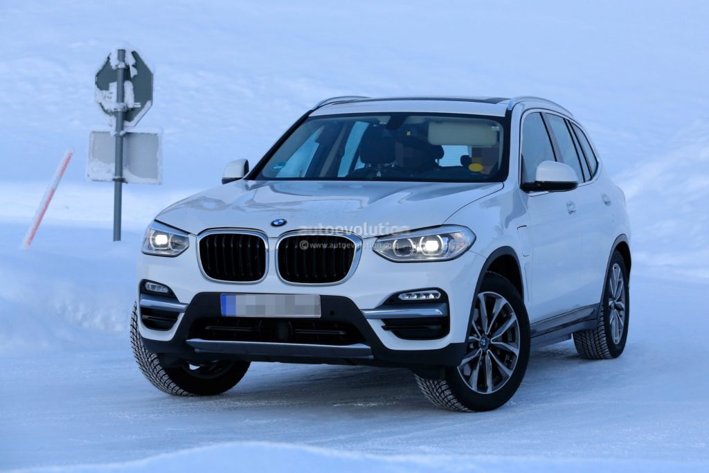 BMW iX3 Spy - BMW X3 BEV