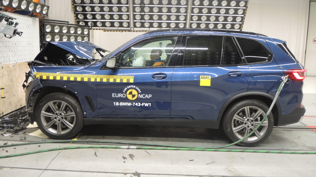 BMW X5 2018 G05 EuroNCAP Test