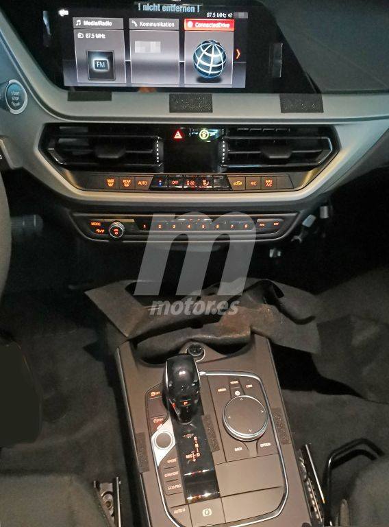 BMW Serie 1 F40 2019 Spy Interiors (3)