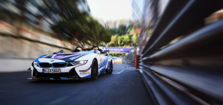 BMW-i8-Roadster-Safety-Car-FIA-Formula-E-2019-4