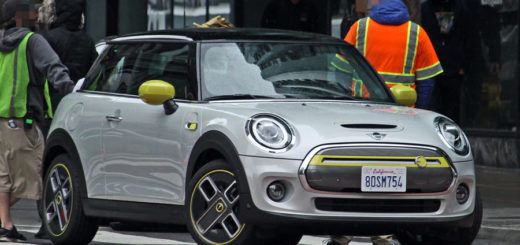 MINI-Cooper-SE-2020-MINI-EV-Leaked-Spy-F56