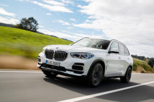 BMW-X5-xDrive45e-PHEV-con-Pirelli-P-ZERO-FSC