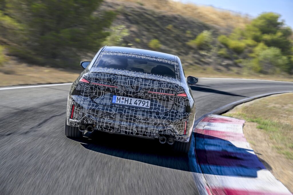 Il posteriore della BMW M350 G50 2027 (Spy)